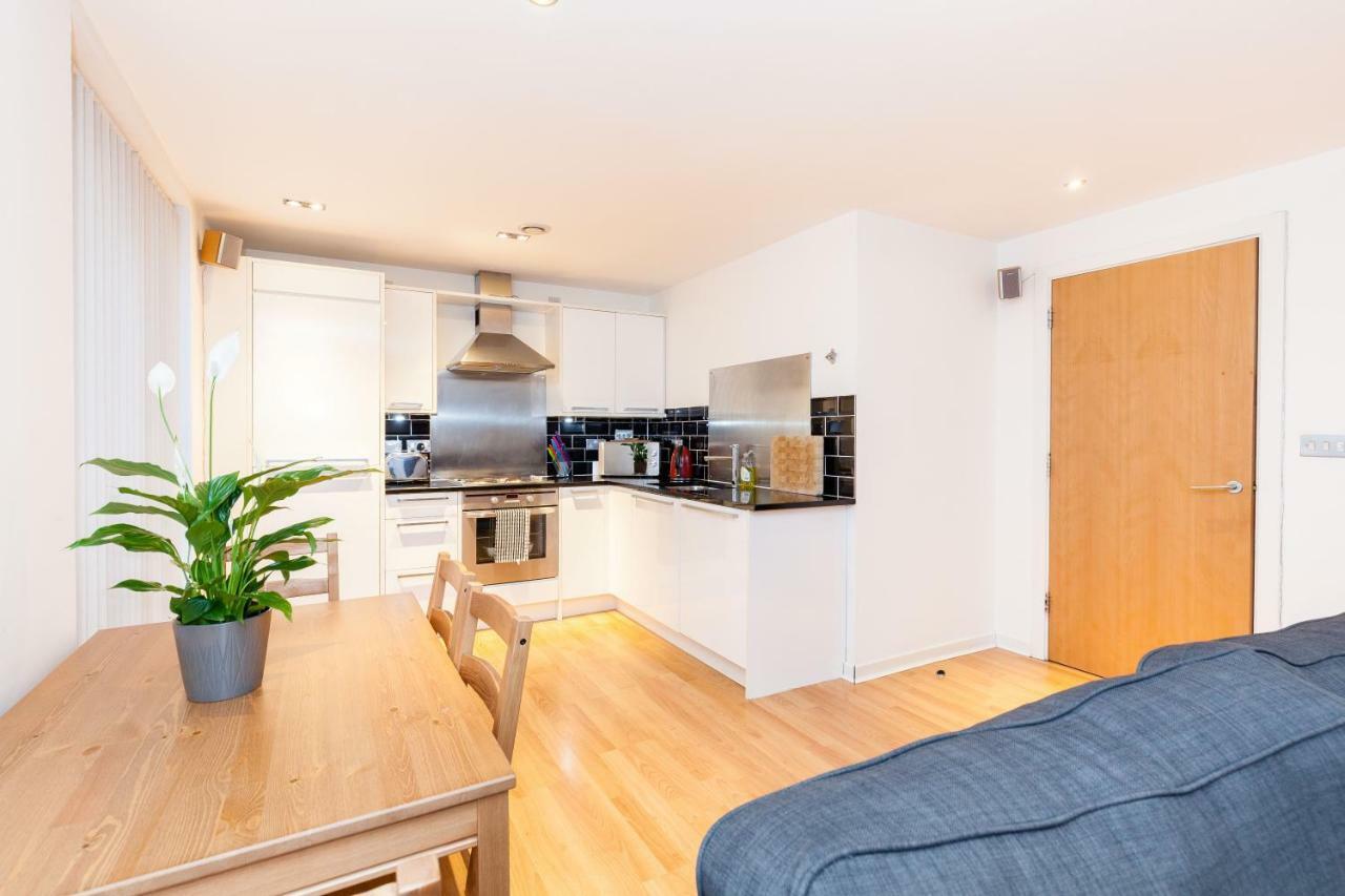 Modern Two Bedroom Apartments Édimbourg Extérieur photo